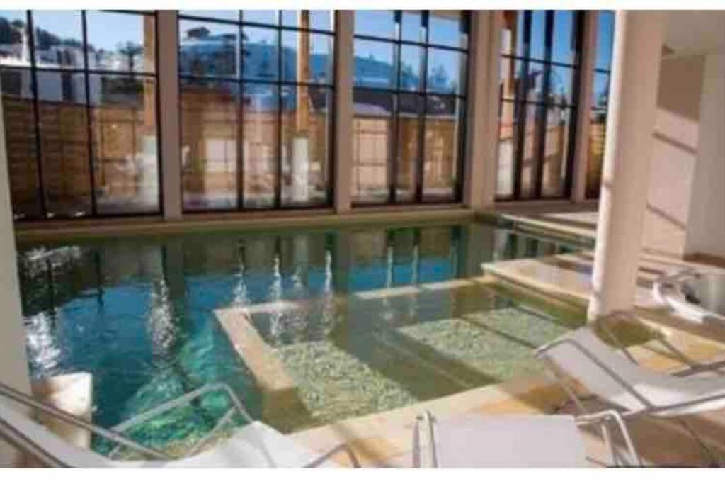 Superbe Appartement Avec Piscine Et Garage Péone Esterno foto