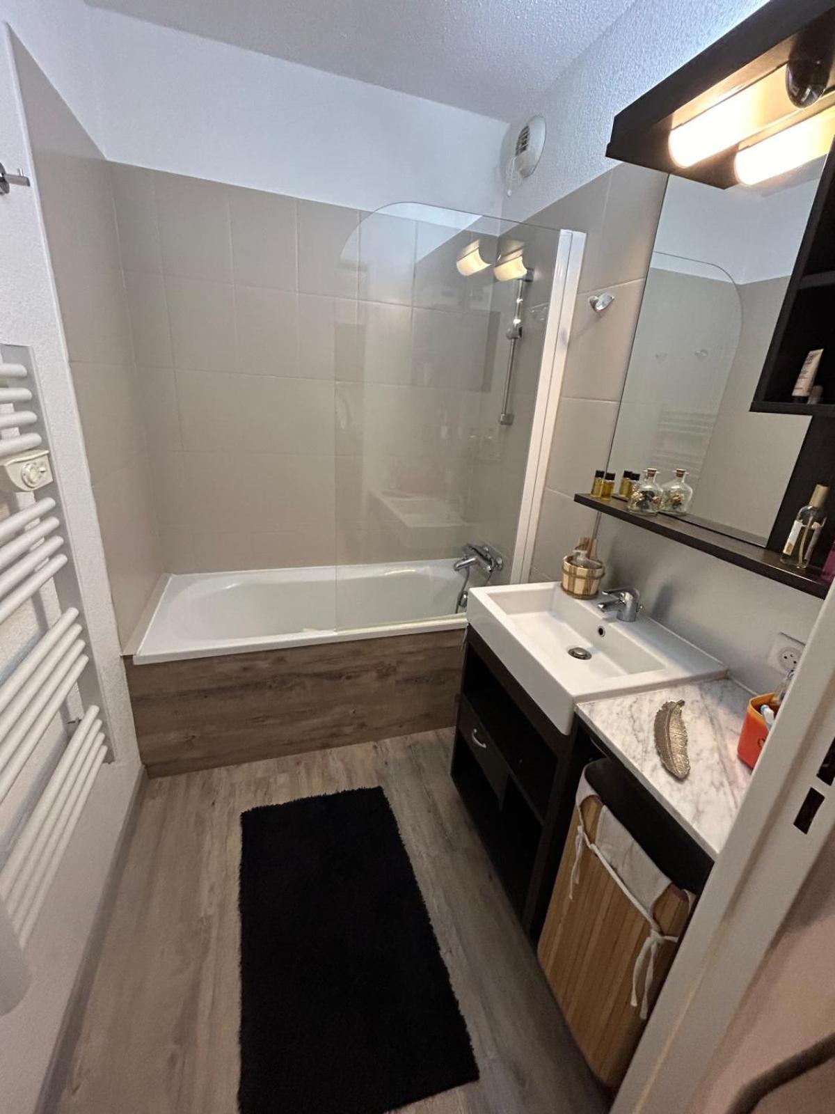 Superbe Appartement Avec Piscine Et Garage Péone Esterno foto